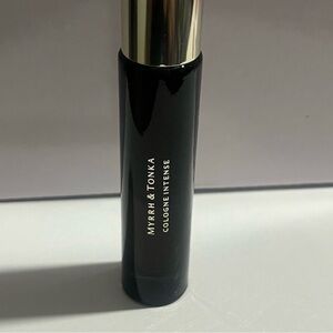 NWOT Myrrh & Tonka Travel